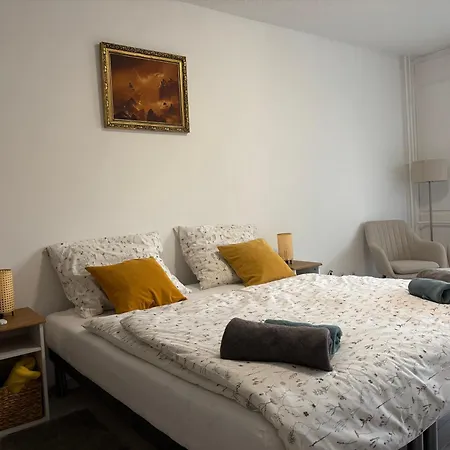 Apartment Dora *