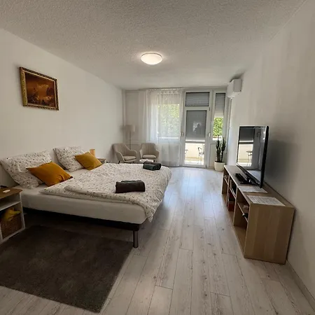 Dora Apartment