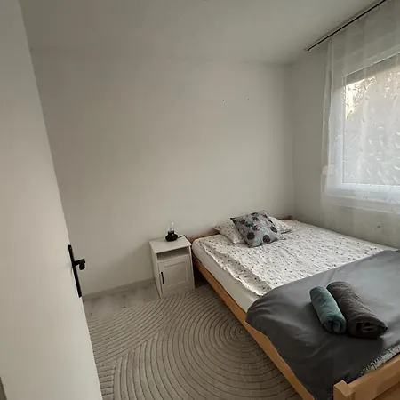 Dora بالاتونفوريد